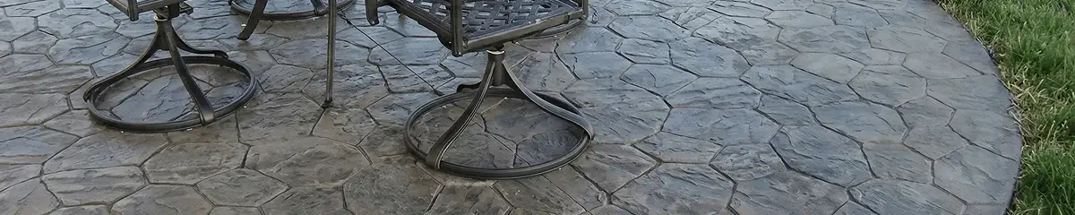 Garden relaxation area with professionally installed stone flooring in Savannah GA